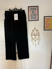 Womens Sister and Seekers